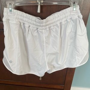 Lululemon Hotty Hot 4” Shorts. Size 8 Tall.
